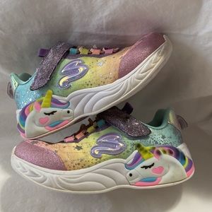 🦄 UNICORN DREAMS unicorn 🦄 BY SKETCHERS. CHILD SIZE 11